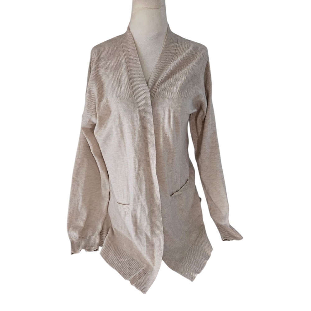 Time & Tru Elegant Cream Women's Sweater With Pockets